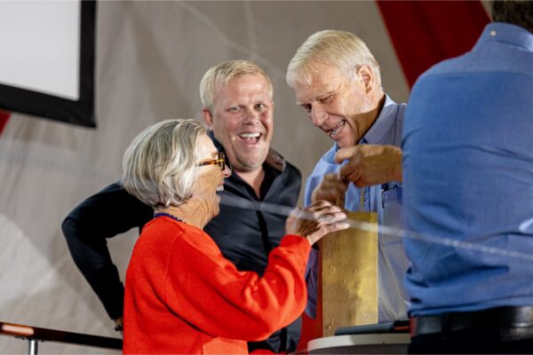 Britt Johansson Mats Jönsson Magnus Larsson Varvet på Vindön Hundraårsjubileum - Vindö Marin
