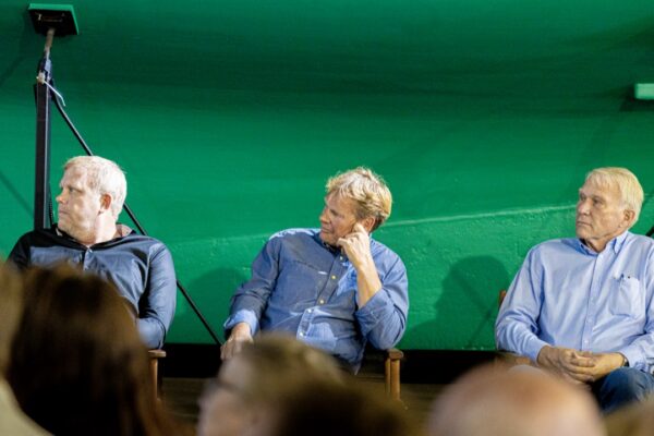 Magnus Larsson Rolf Carlgren Mats Jönsson Varvet på Vindön Hundraårsjubileum - Vindö Marin