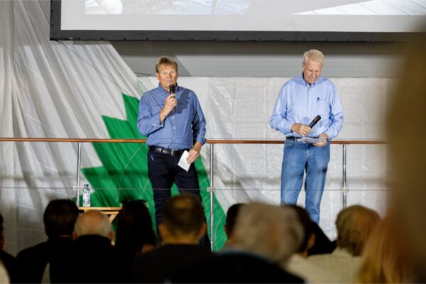 Rolf Carlgren Mats Jönsson Varvet på Vindön Hundraårsjubileum - Vindö Marin