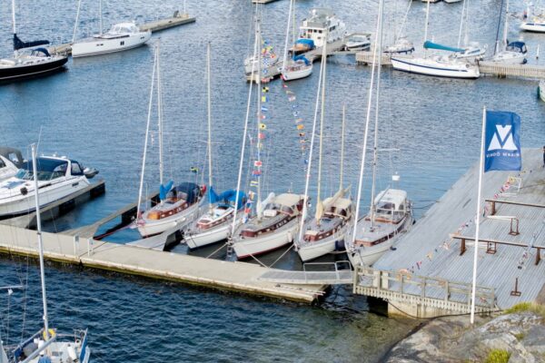 Träarbeten Vindö Marin Vindöbåt Mahogny
